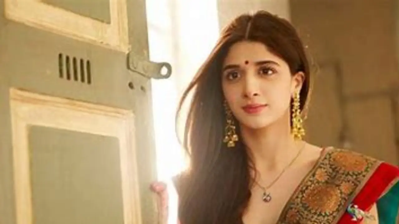  Mawra Hocane