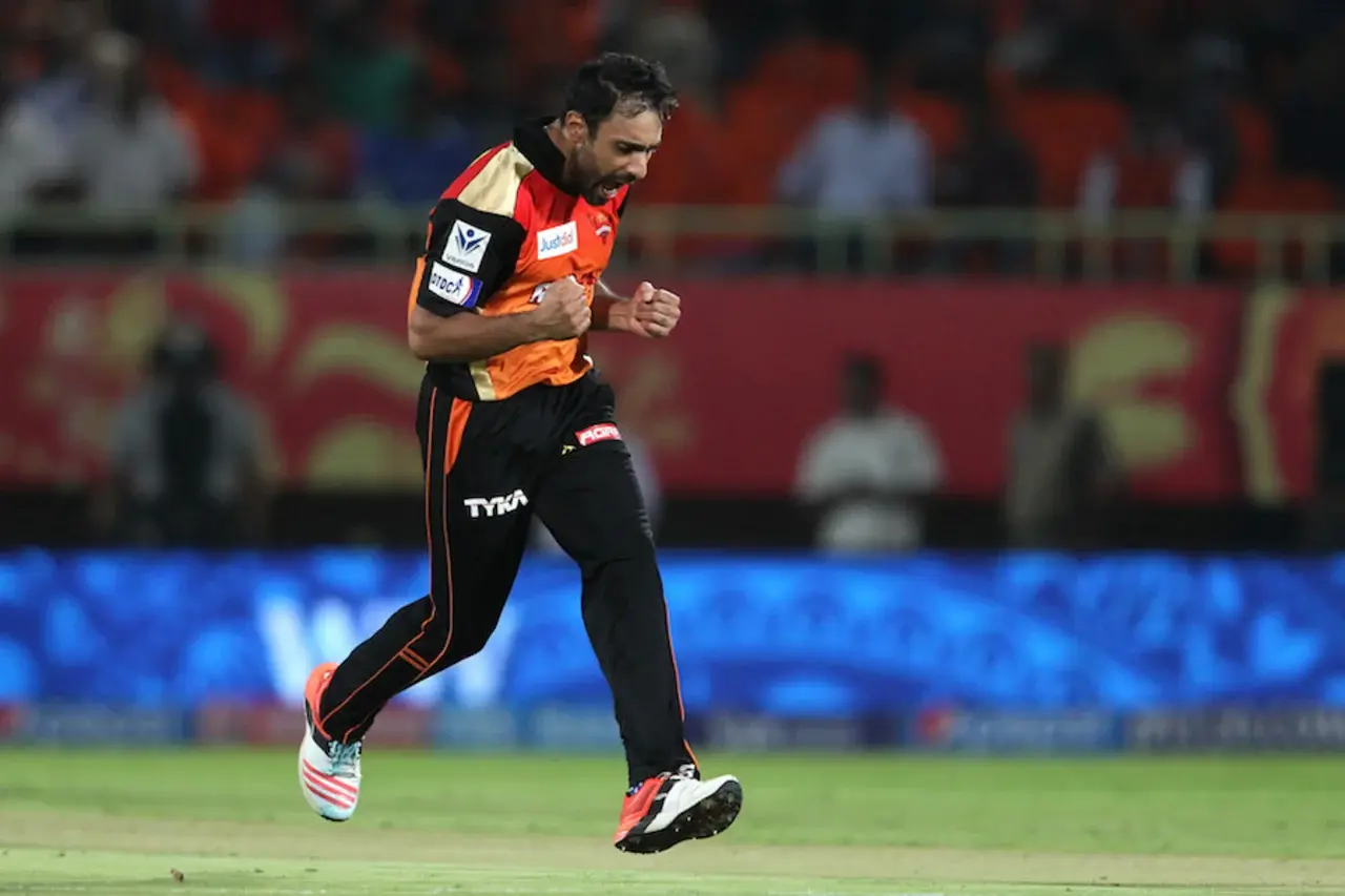 4. Ravi Bopara (33 runs)