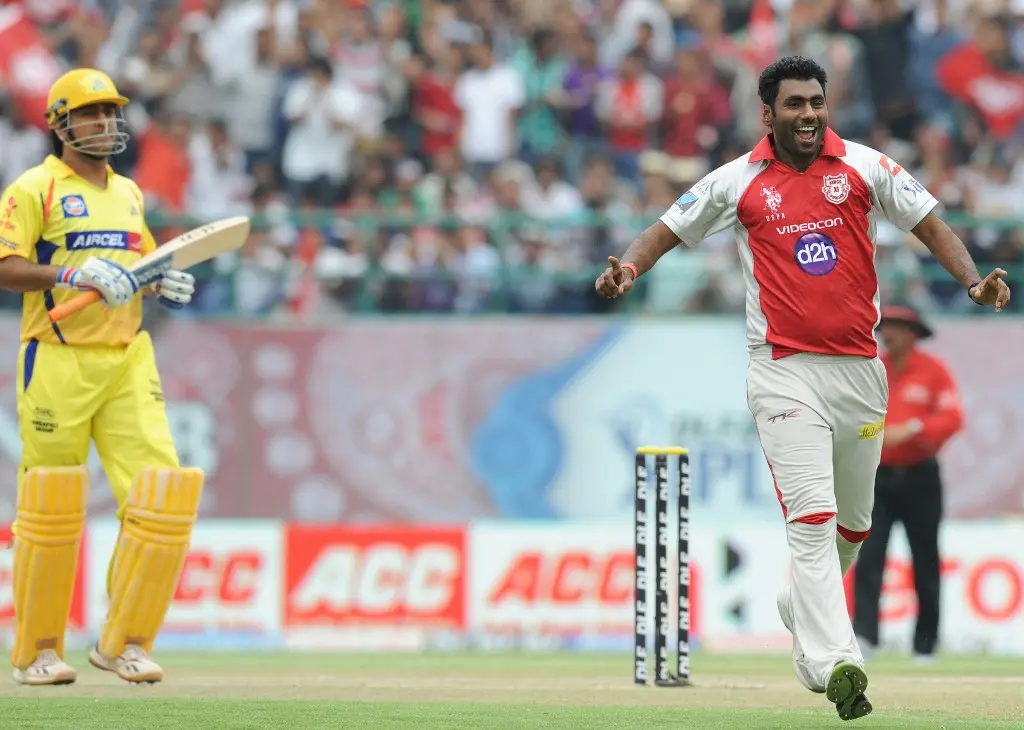 5. Parwinder Awana (33 runs)