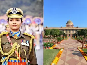 CRPF officer Poonam Gupta gets married at Rashtrapati Bhavan