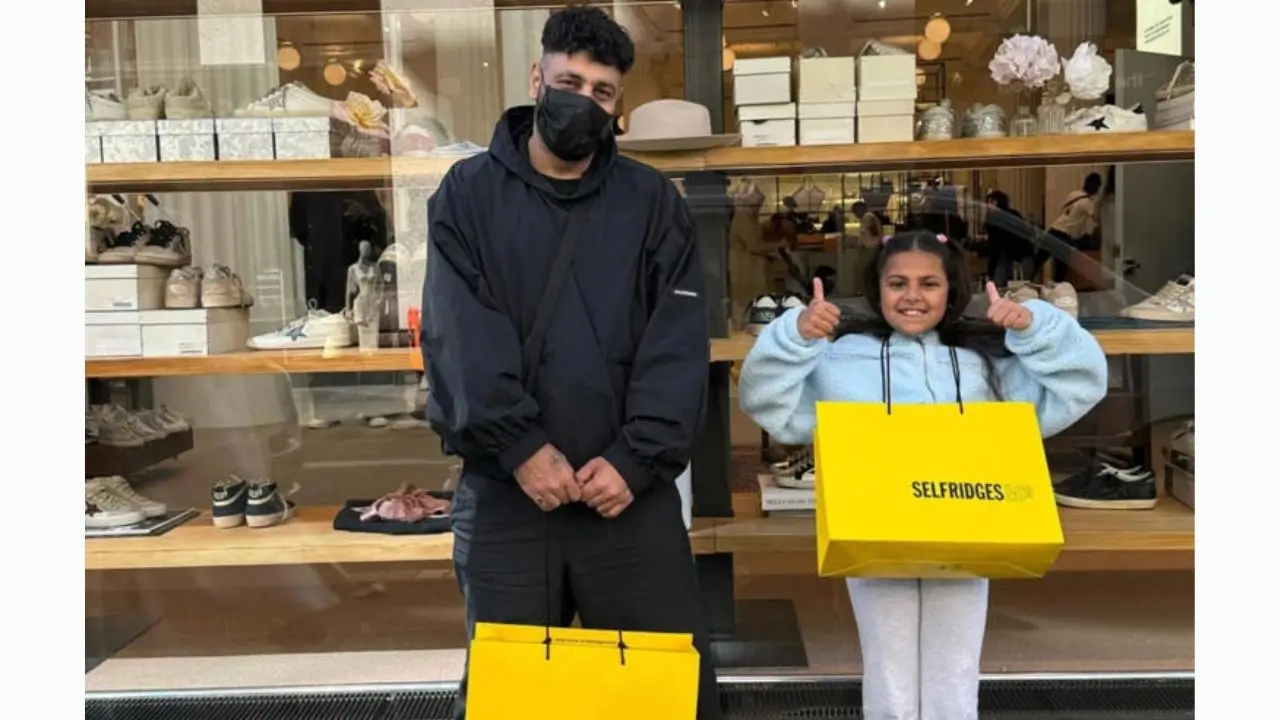 Badshah spotted spending time shopping with daughter Jessemy in rare photos