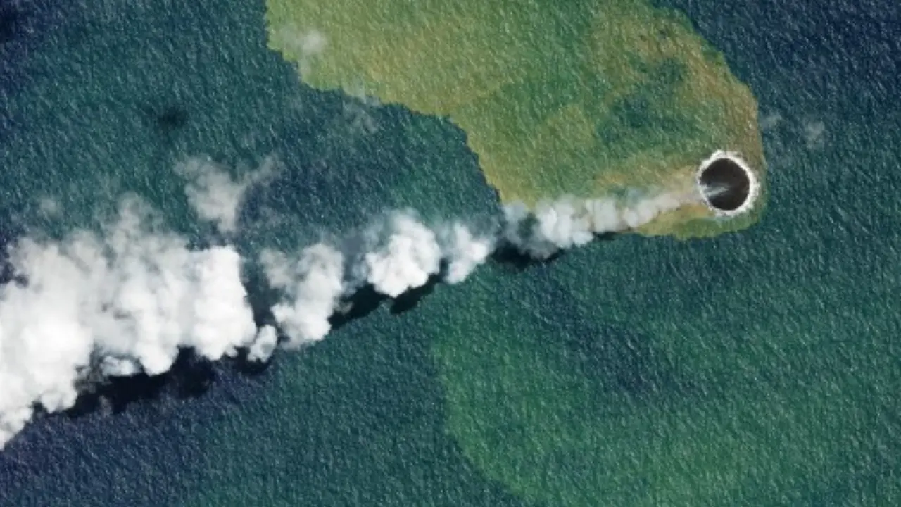 Submarine volcano near Oregon can erupt any time. Can it be as terrible as the Tonga explosion?