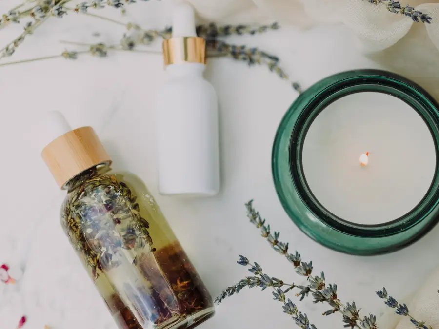 6 Reasons to Choose Jojoba Oil Over Coconut Oil for Skin Care