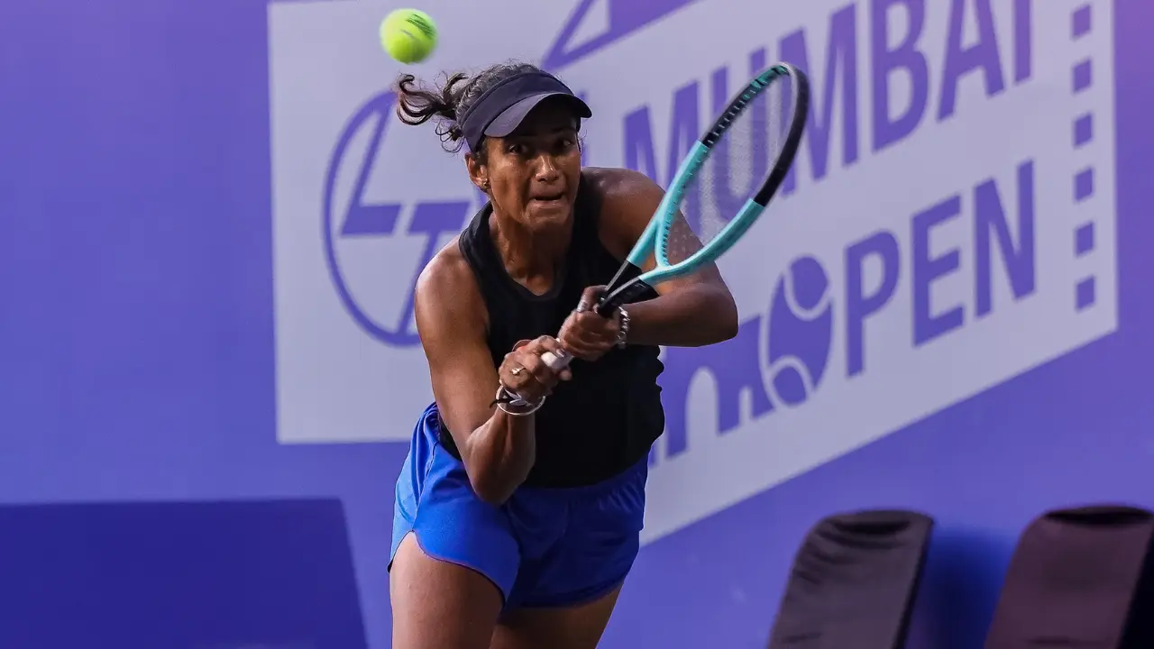 Mumbai Open 2025: Indian duo of Shrivalli Bhamidipaty and Riya Bhatia enter quarterfinals Mumbai Open 2025: Indian duo of Shrivalli Bhamidipaty and Riya Bhatia enter quarterfinals