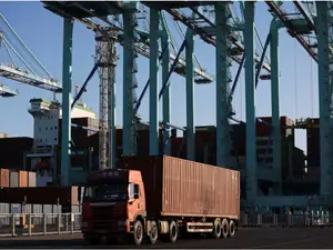 China rejects new U.S. tariff threat, accuses Washington of 'shifting blame'