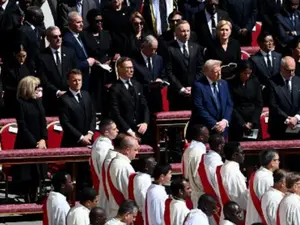 'Who wears a...': Donald Trump roasted for making a poor choice at Pope Francis funeral