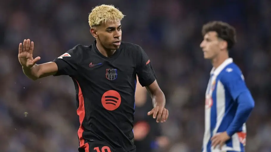 Barcelona beat Espanyol to win La Liga 2024/25, complete season with three trophies