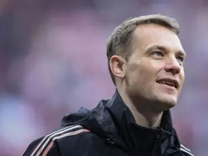 Bayern captain Manuel Neuer to return for Mueller's Munich farewell