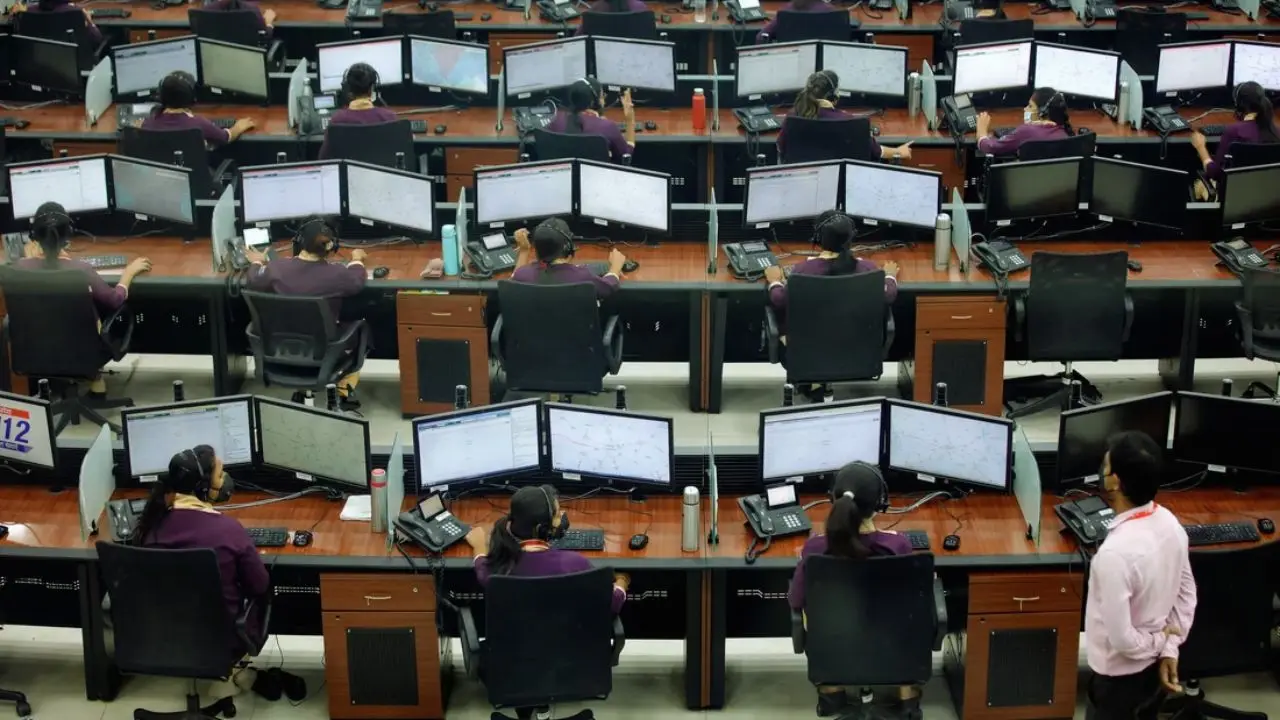 Indian police bust $0.7 million fake call centre scam in UP's Noida