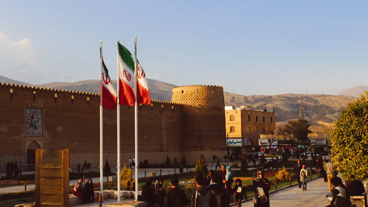 Why is Iran changing its capital from Tehran to Makran?