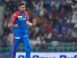 IPL 2025 | Is It Superman? No - It's Dushmantha Chameera! WATCH DC player's mid-air & horizontal to ground catch vs KKR