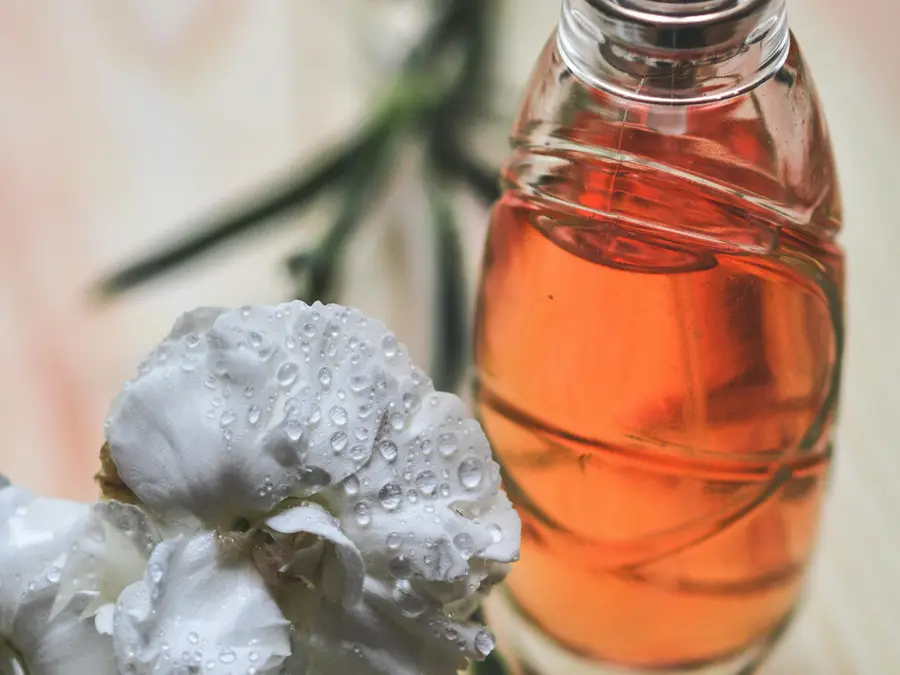 7 Easy Tips to Make Your Perfume Last Longer