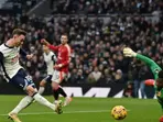Premier League: Tottenham beat Manchester United in battle of strugglers