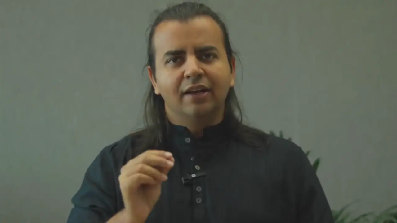 In Musk style: Ola CEO Bhavish Aggarwal asks employees to send weekly reports of achievements In Musk style: Ola CEO Bhavish Aggarwal asks employees to send weekly reports of achievements