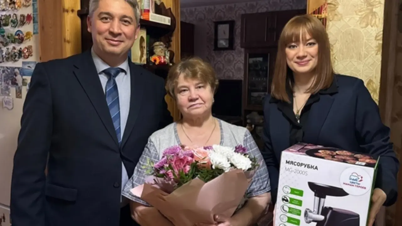‘Shameful’: Putin’s party slammed for gifting ‘meat grinder’ to mothers of dead soldiers on Women’s Day ‘Shameful’: Putin’s party slammed for gifting ‘meat grinder’ to mothers of dead soldiers on Women’s Day
