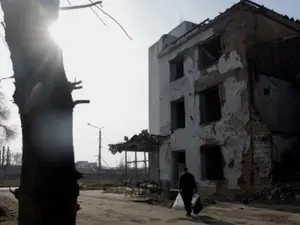 Russia launches air attack on Kyiv hours after Ukraine backs 30-day ceasefire