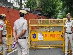 Delhi Police beef up security ahead of Holi, Ramzan Friday prayers