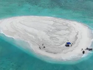 China seizes disputed reef near Philippines’ key military outpost in South China Sea, sparks tensions