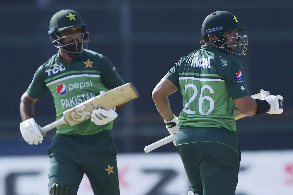 2. Fakhar Zaman and Imam-ul-Haq (304 runs vs Zimbabwe)