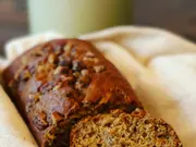 5 Simple Steps to Make Moist Banana Bread from Scratch