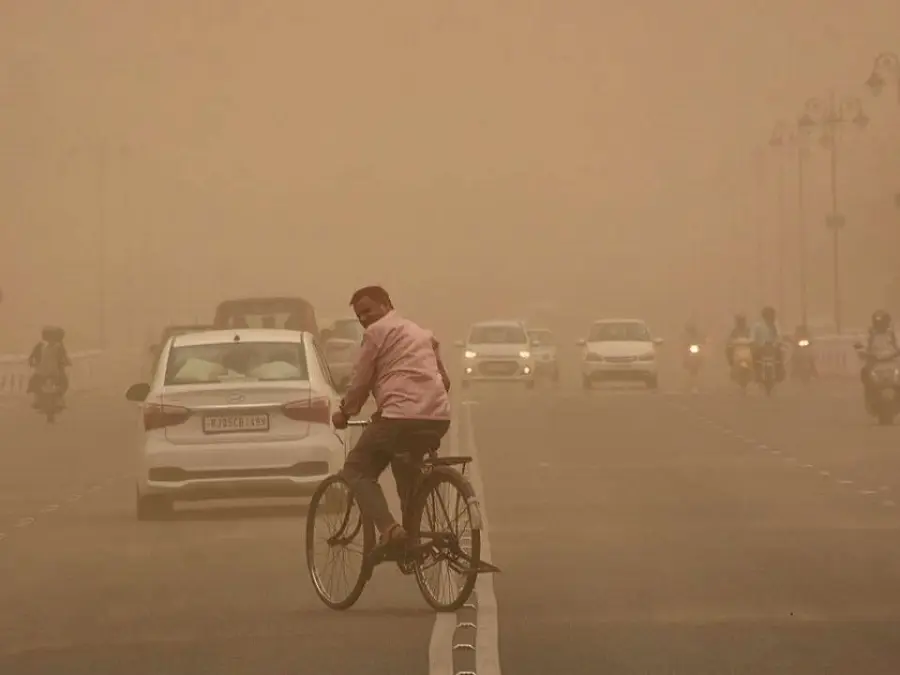 IMD's big warning: Massive dust storm from North Pakistan moving towards Delhi-NCR
