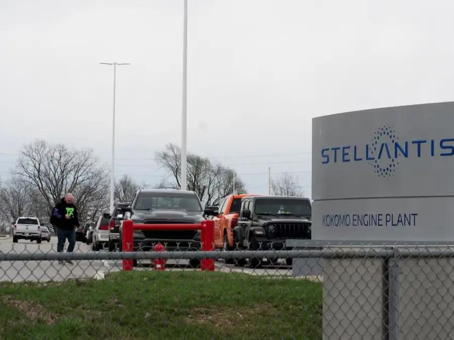Stellantis announces 900 US layoffs, production halts amid tariff impact