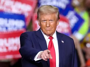 Donald Trump designates English as official language of US