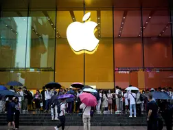 Foreign smartphone sales in China drop 47% in November, challenging Apple’s dominance