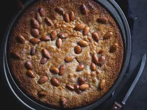 How To Make Semolina Cake At Home