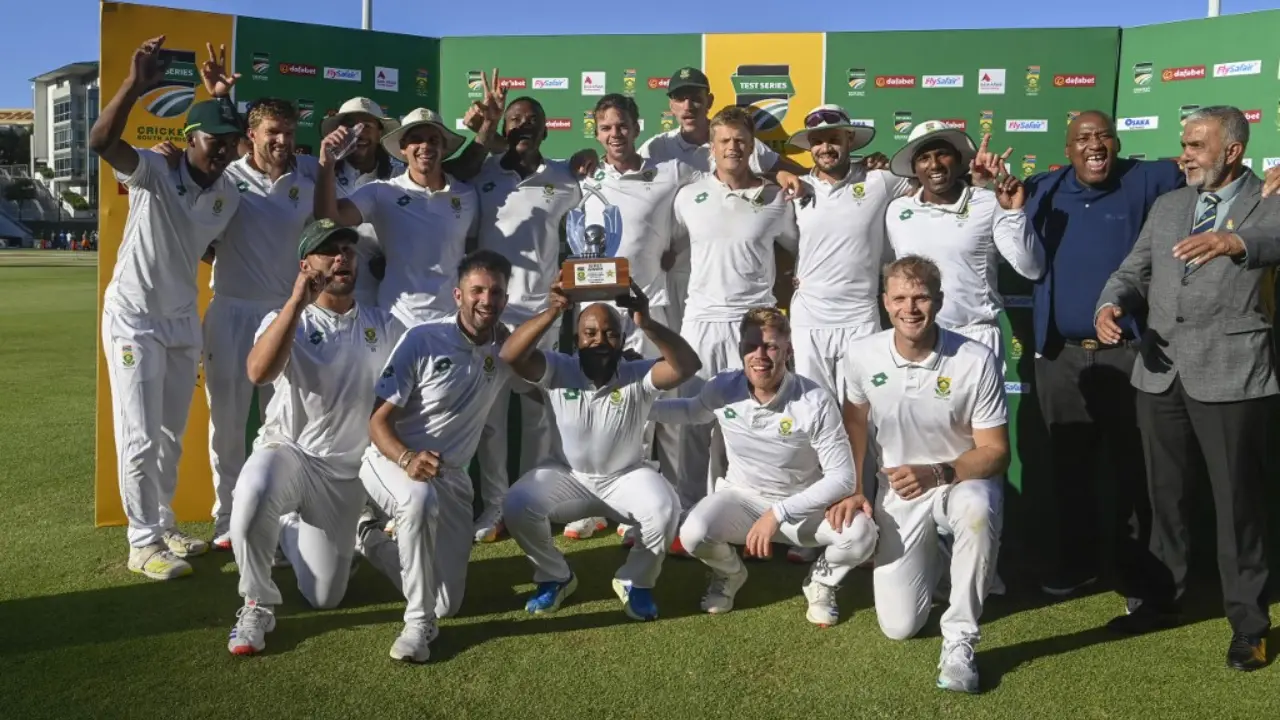South Africa beat Pakistan in second Test to complete series whitewash