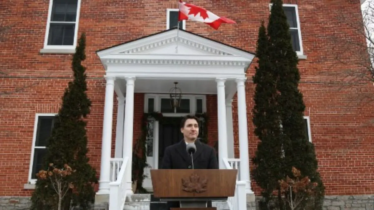 WATCH: Trudeau’s resignation speech notes blow away ahead of announcement; 'I'll wing it'
