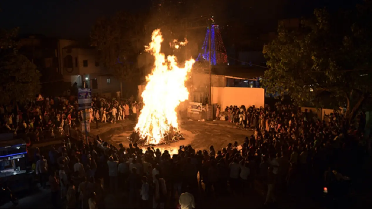 Man beheaded in Bihar, torso burnt in ‘Holika’ fire as part of black magic ritual Man beheaded in Bihar, torso burnt in ‘Holika’ fire as part of black magic ritual