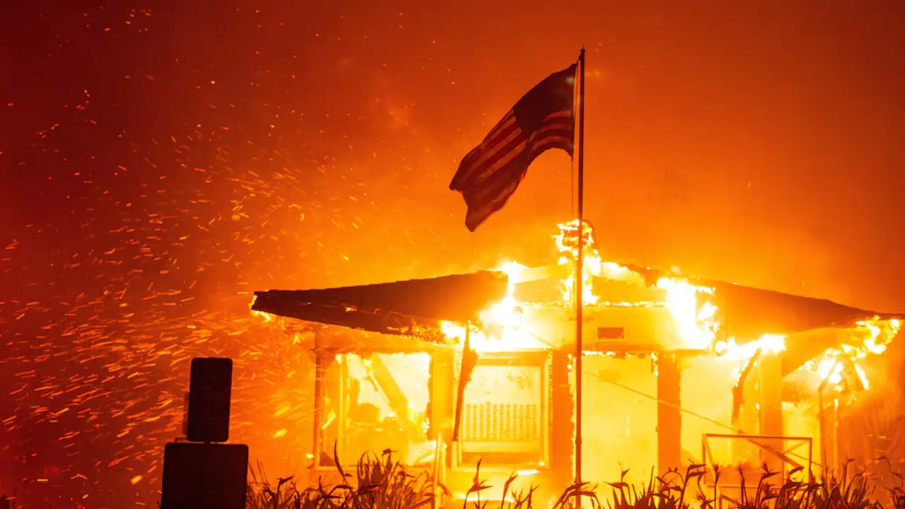 Los Angeles faces 'extreme fire danger' amid high winds forecast, over 6mn people under critical threat