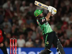 BBL, Melbourne Stars vs Melbourne Renegades: WATCH | Maxwell hits MONSTROUS 122-metre six