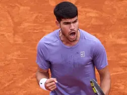 No stopping Alcaraz! Spaniard overcomes second-set wobble to reach Barcelona Open QF