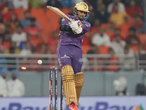 IPL 2025 | KKR's Sunil Narine and Anrich Nortje's bats fail gauge check in loss vs PBKS - WATCH