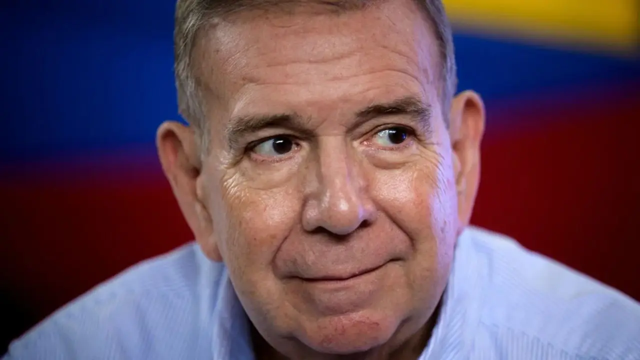 Venezuela offers USD 100,000 in reward for information leading to exiled opposition candidate Venezuela offers USD 100,000 in reward for information leading to exiled opposition candidate