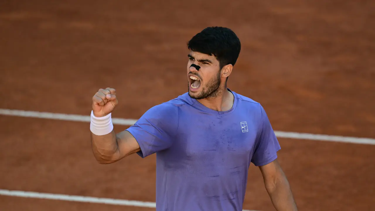Italian Open: Carlos Alcaraz reaches final as potential Jannik Sinner clash awaits