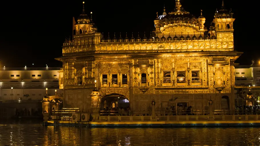 Amritsar Golden temple goes dark after 54 years; Check out before and after blackout photos here