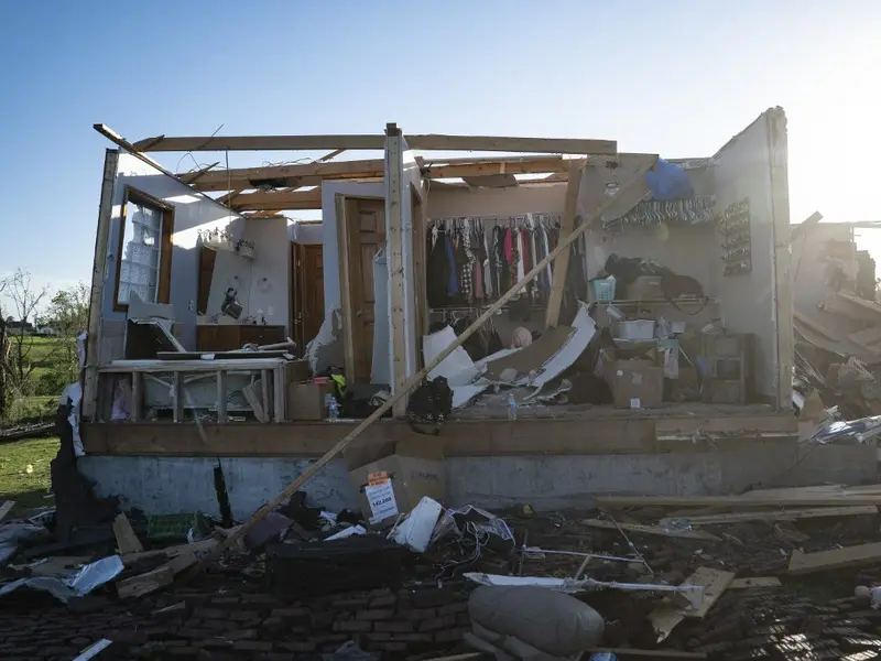 Severe storms, tornadoes kill more than 25 in Missouri, Kentucky and Virginia Severe storms, tornadoes kill more than 25 in Missouri, Kentucky and Virginia