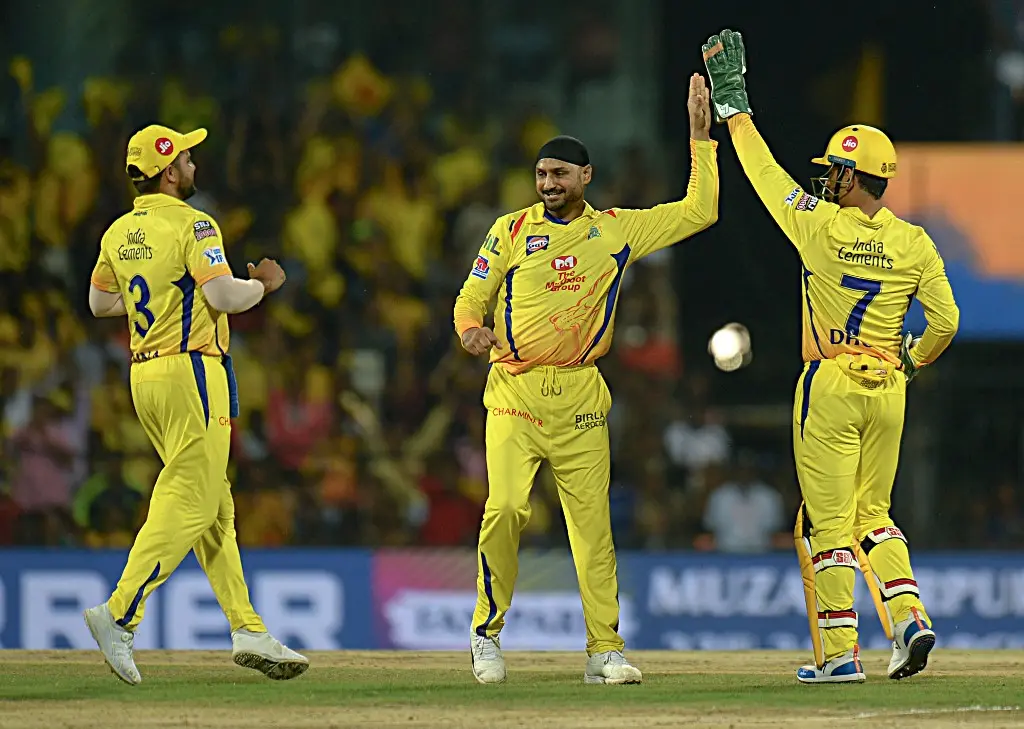‘Dhoni has real fans; rest everyone has social media, paid ones,’ Harbhajan