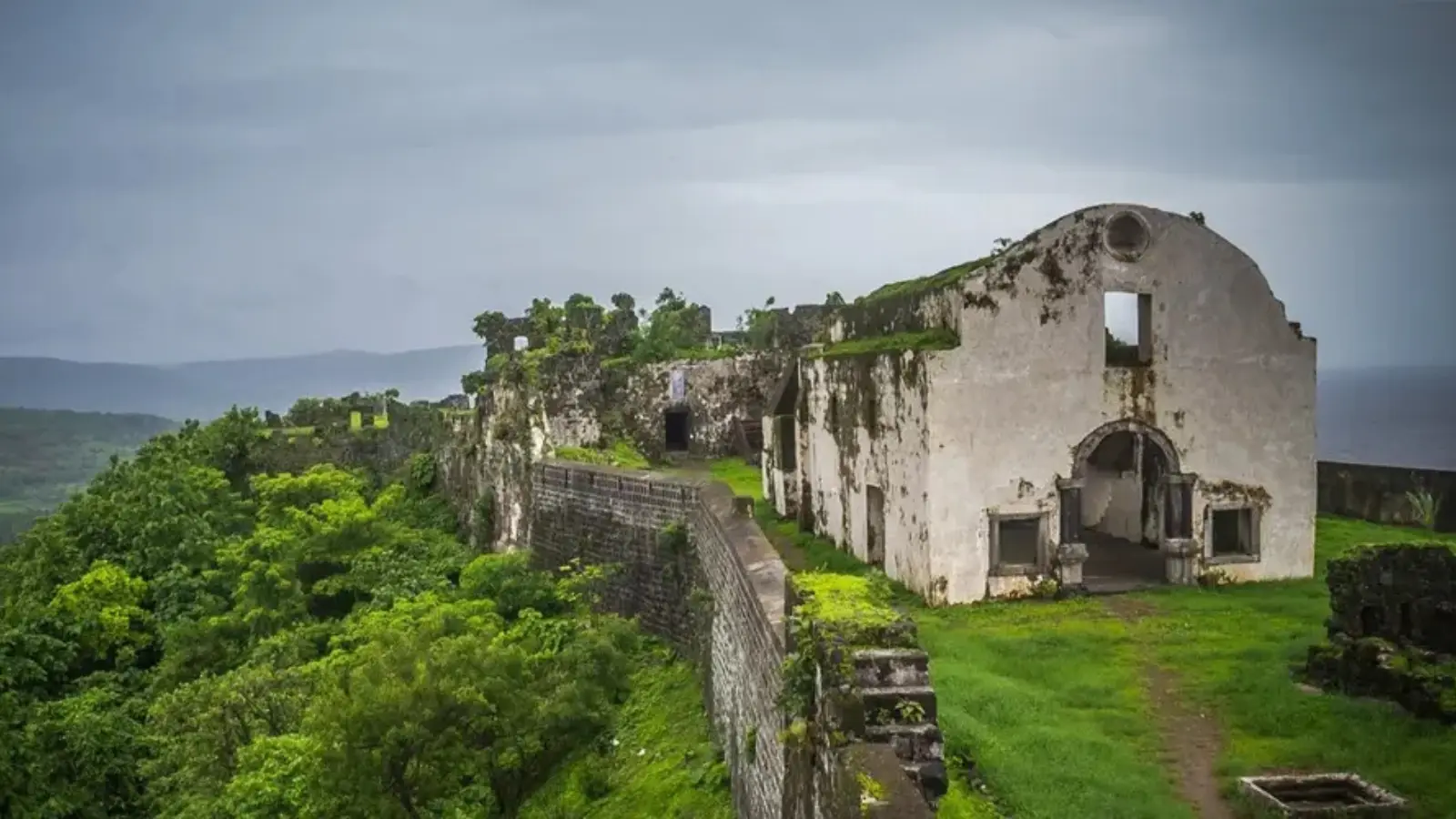 orlai fort maharashtra