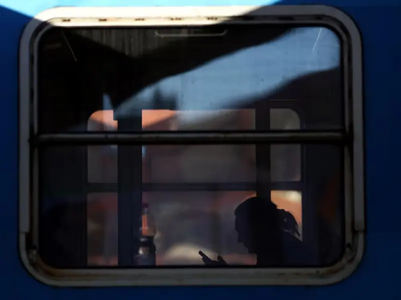 Spain’s mobile, internet networks crash in massive outage weeks after power blackout Spain’s mobile, internet networks crash in massive outage weeks after power blackout