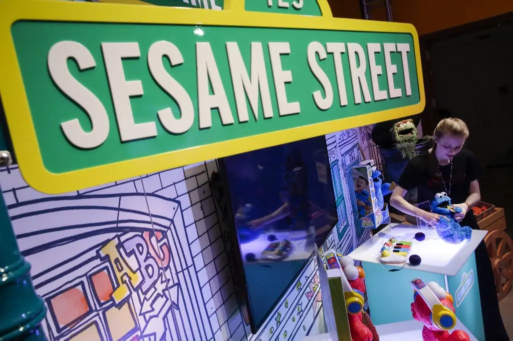 Iconic TV show Sesame Street finds a home on Netflix