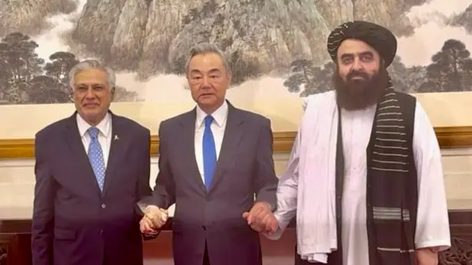  Pakistan deports Afghan refugees, exacerbates border tensions with India, now hums 'counter terrorism' in China 