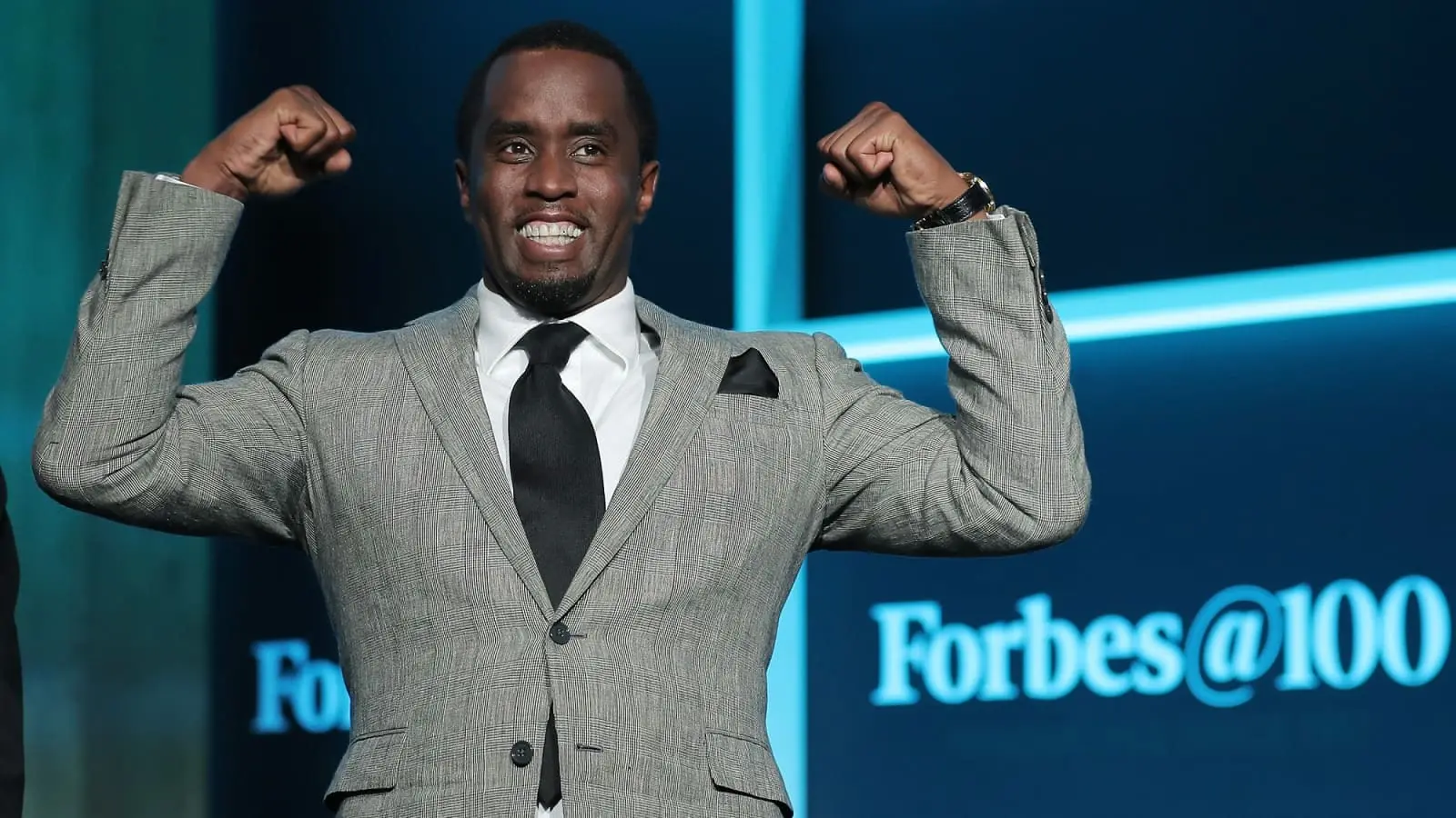 Is 'Free Puff' t shirts outside of Diddy trial a part of a paid scheme?