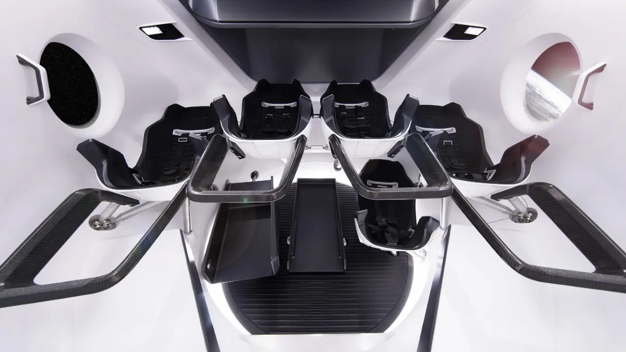 Inside the Spacecraft – Modern and User-Friendly
