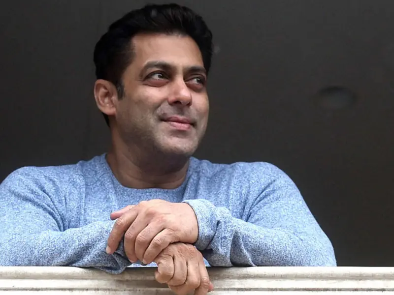 Woman attempts to trespass Salman Khan's Mumbai home, gets arrested Woman attempts to trespass Salman Khan's Mumbai home, gets arrested