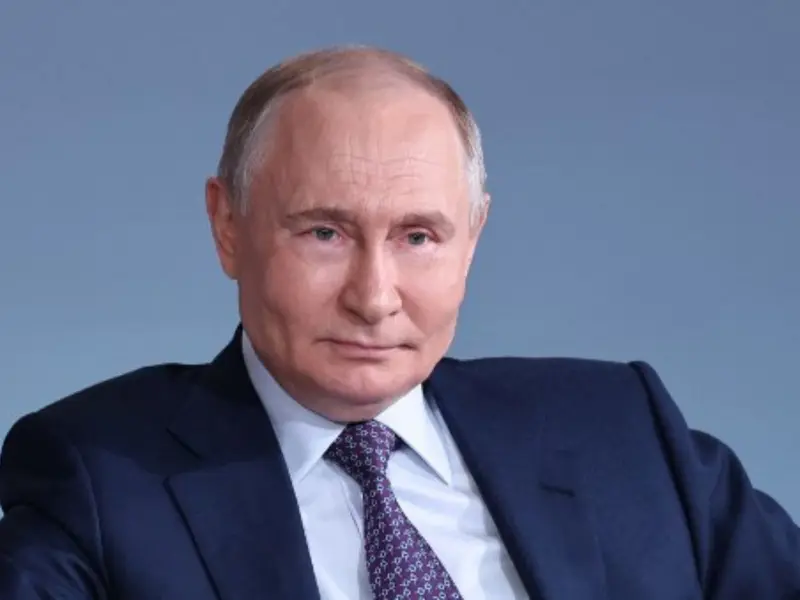 Putin announces Russian troops creating buffer zone along Ukraine border Putin announces Russian troops creating buffer zone along Ukraine border