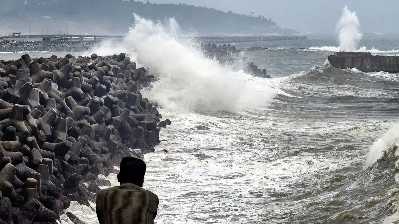 All about IMD's red alert for several areas in Maharashtra on heavy rain